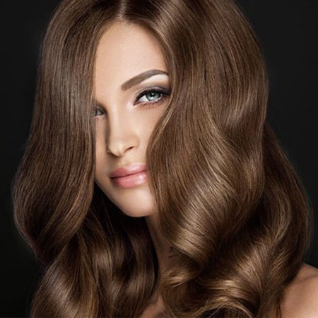 Model and color of women's youthful hair
